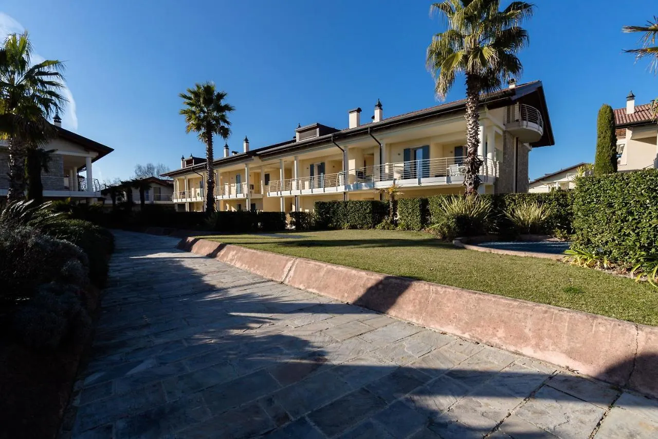 Apartment Blue Laguna Sirmione Italien
