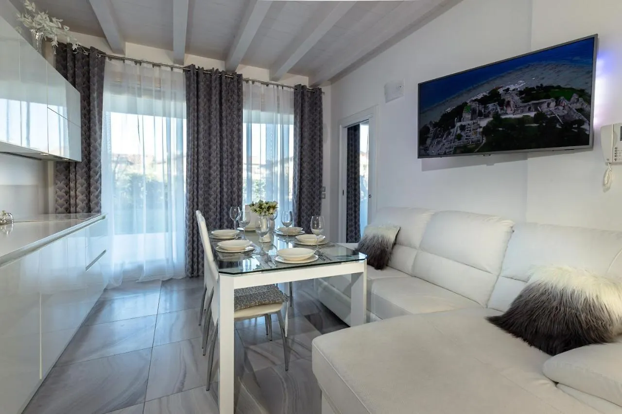 Apartment Blue Laguna Sirmione