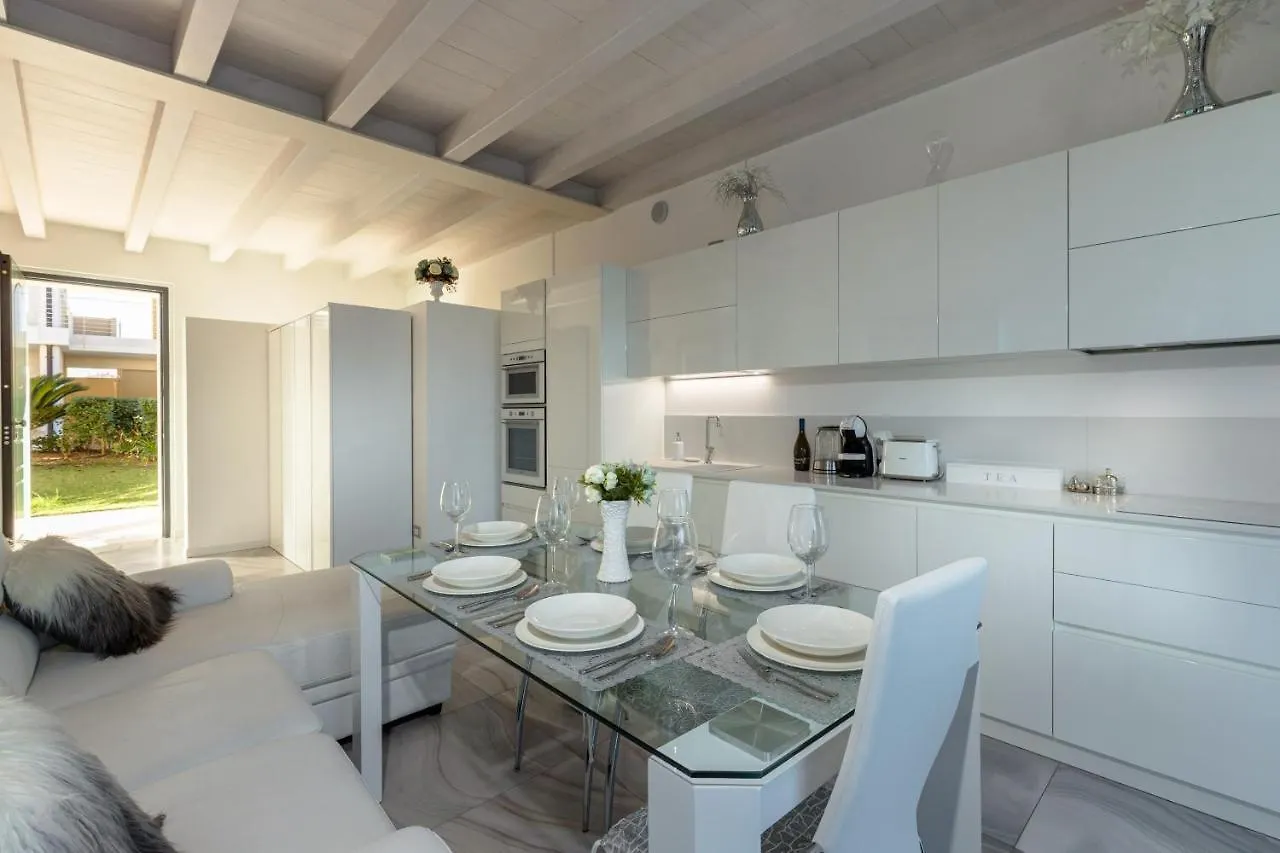 Apartment Blue Laguna Sirmione