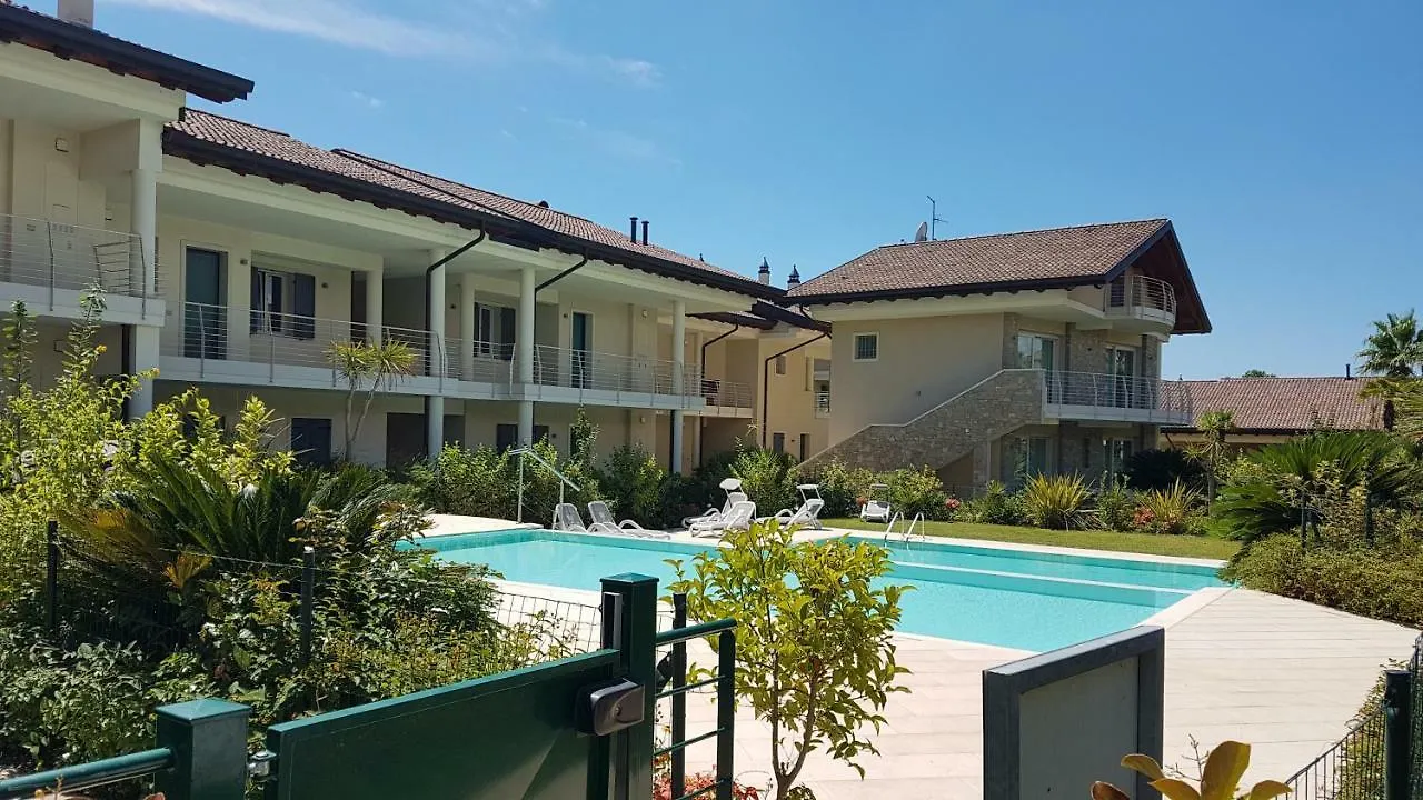 Apartment Blue Laguna Sirmione Italien